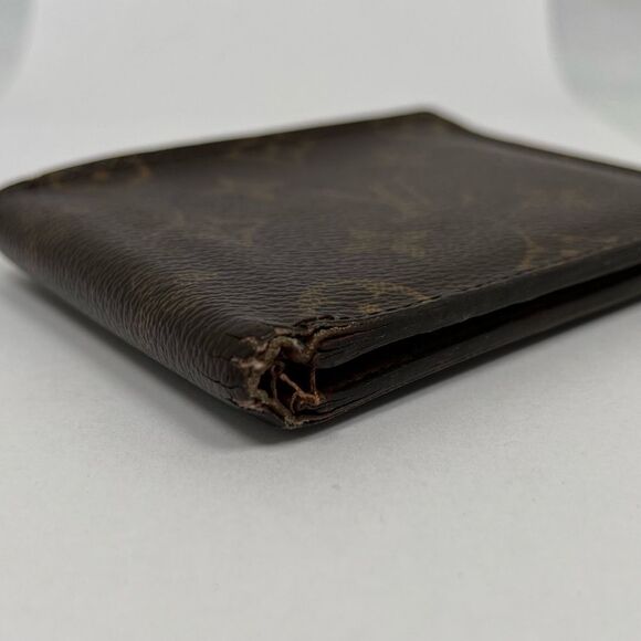 Louis Vuitton Monogram Billfold Wallet - Picture 6 of 9